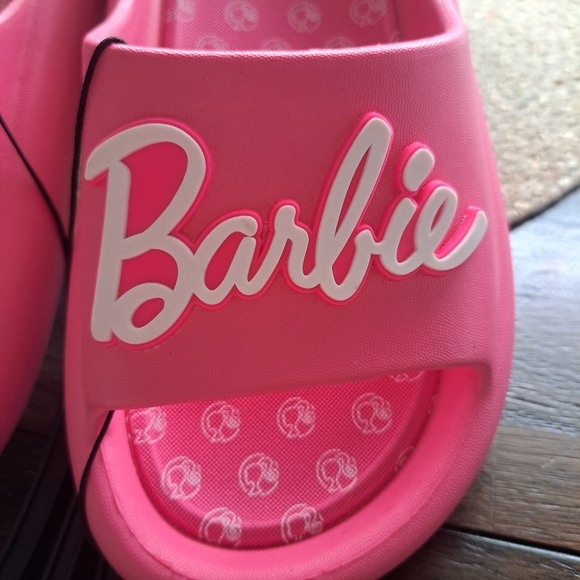 Barbie Slides🤍💕 - Picture 3 of 7